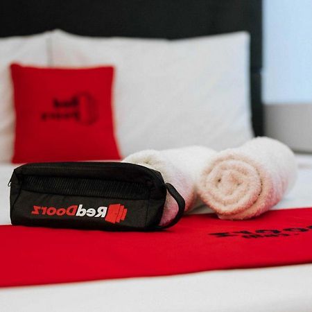 Reddoorz Plus Near Deli Park Mall Μεντάν Εξωτερικό φωτογραφία